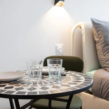 Le Carre A * 牟罗兹