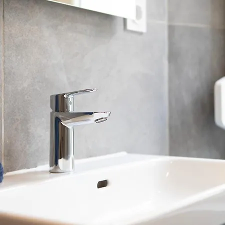 Le Carre A * 牟罗兹