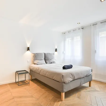 Le Carre A 牟罗兹