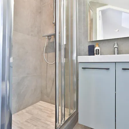 Le Carre A 牟罗兹